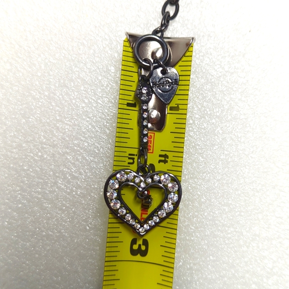 Hard Rock Black Chain Necklace With Heart Pendant - Picture 5 of 5
